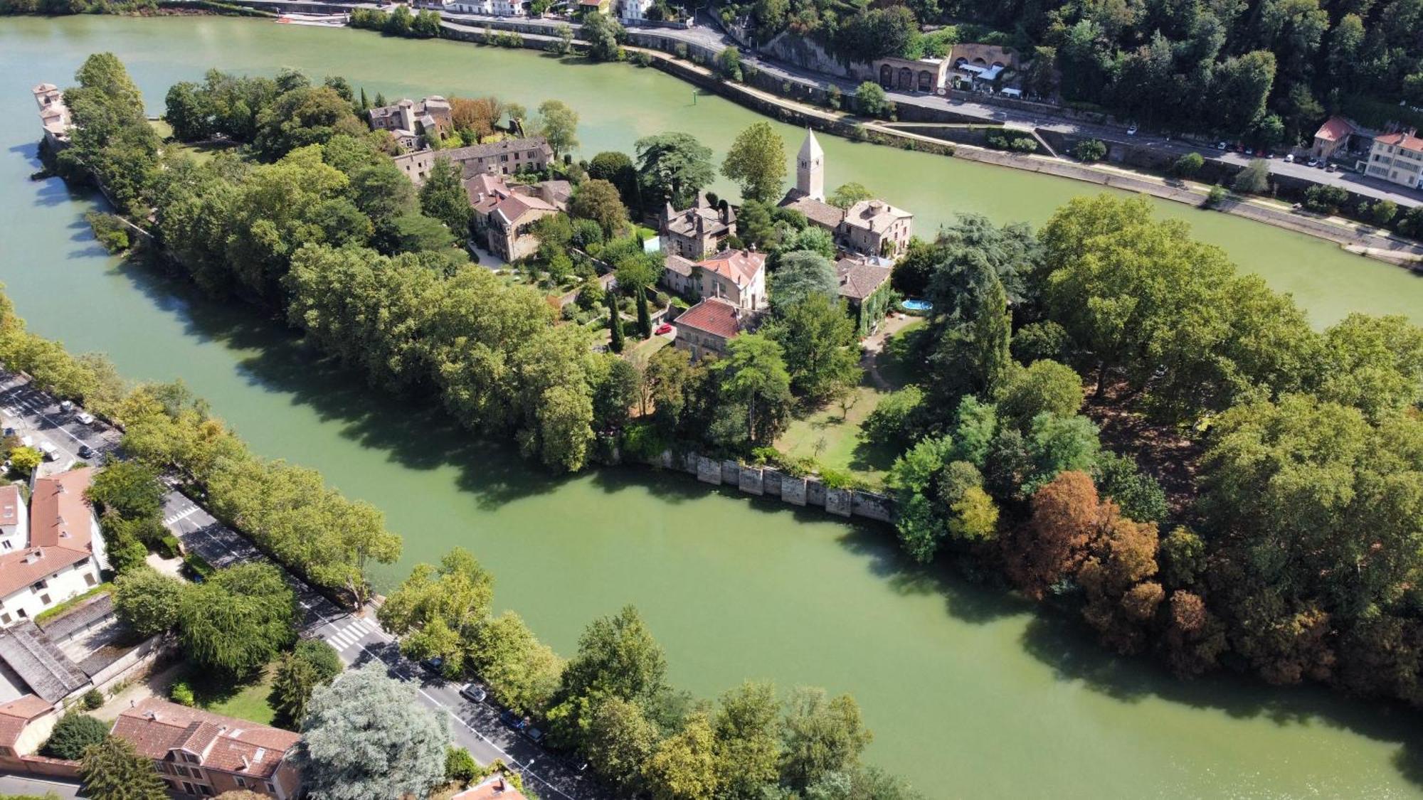 Maison d'hôtes Côté Saône Lione Esterno foto